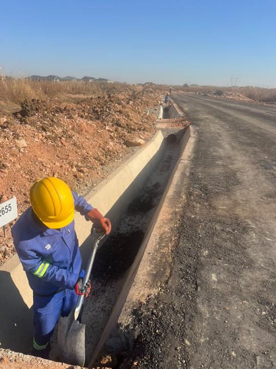 Preparing a culvert gap for concrete filling